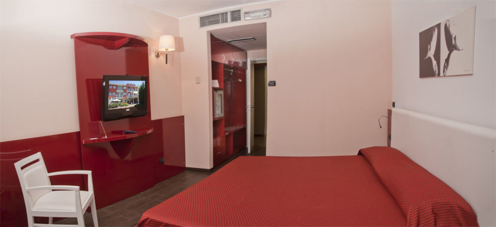 Hotel Mediterraneo Villa Cortese Zewnętrze zdjęcie