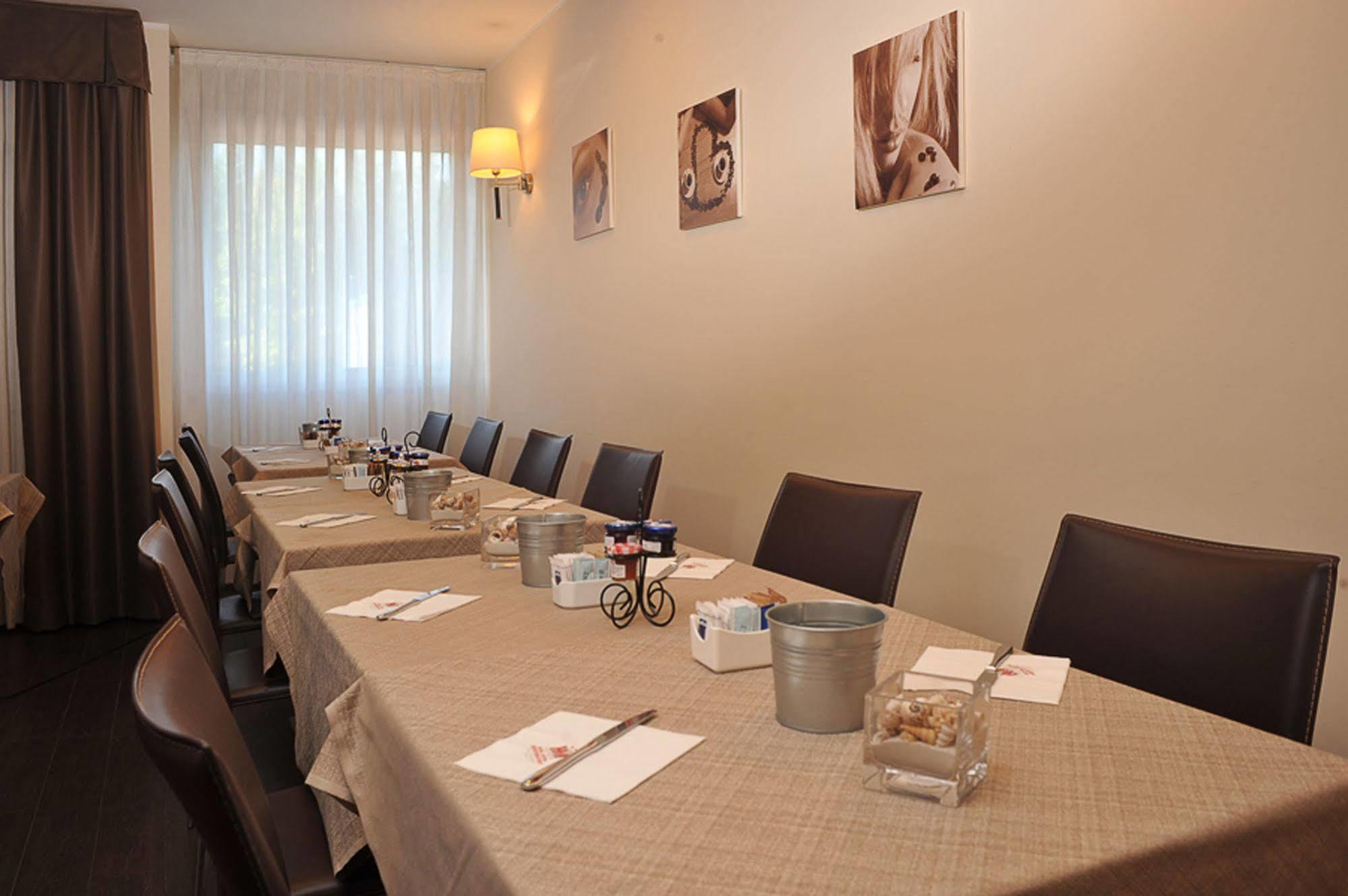 Hotel Mediterraneo Villa Cortese Zewnętrze zdjęcie