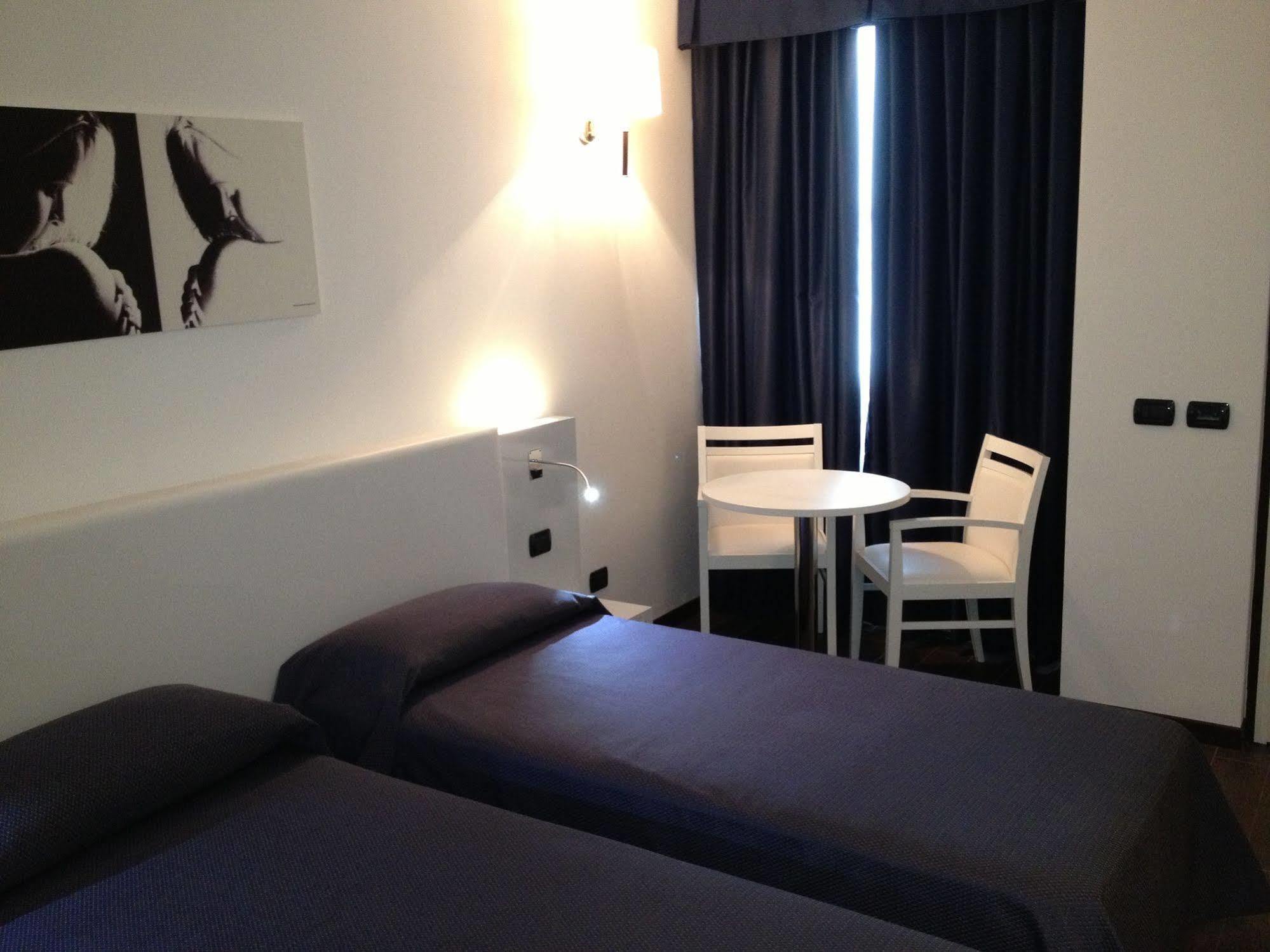 Hotel Mediterraneo Villa Cortese Zewnętrze zdjęcie